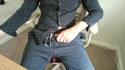 Snapshot of derelictguy chatting on 06-12-26, 03:11 derelictguy online show from 06-12-26, 03:11