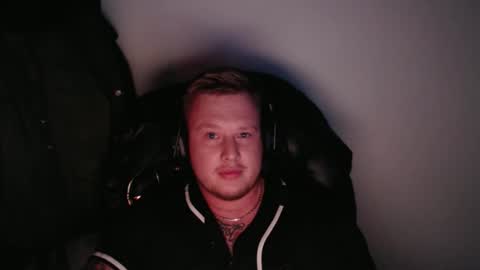 Snapshot of derprince chatting on 02-19-26, 06:04 Gemeinsam Spass habentry together online show from 02-19-26, 06:04