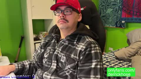 Snapshot of derrick_hose chatting on 01-10-25, 04:09 Derrick Hose online show from 01-10-25, 04:09