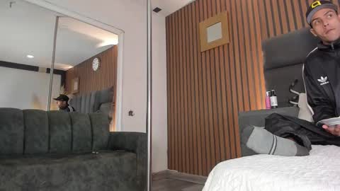 derrymeyers online show from 01-10-26, 06:04