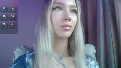 Snapshot of des_ch chatting on 09-26-25, 05:28 Ari online show from 09-26-25, 05:28