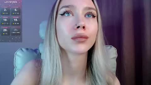 Snapshot of des_ch chatting on 11-17-25, 05:19 Ari online show from 11-17-25, 05:19