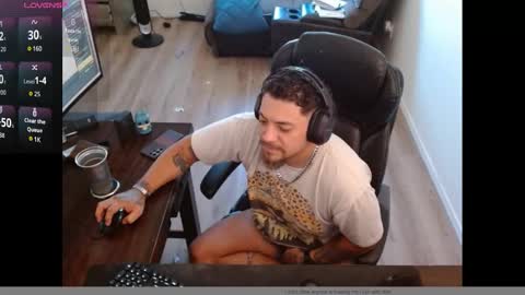 Snapshot of desertadventurer25 chatting on 09-09-25, 09:25 desertadventurer25 online show from 09-09-25, 09:25