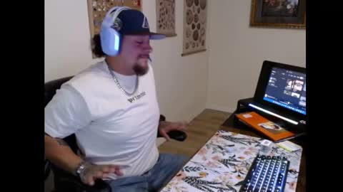 Snapshot of desertadventurer25 chatting on 09-25-25, 04:38 desertadventurer25 online show from 09-25-25, 04:38