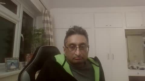 Snapshot of desiboi9 chatting on 02-19-25, 12:25 desiboi9 online show from 02-19-25, 12:25