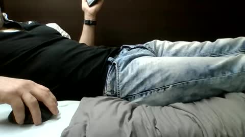 Snapshot of desideratus54 chatting on 04-23-26, 08:22 Mika online show from 04-23-26, 08:22