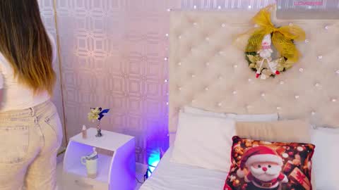 Sara Desire online show from 11-27-25, 12:18