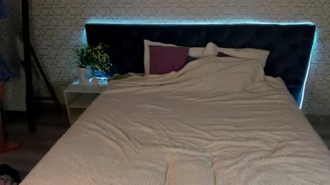 Gill online show from 03-12-26, 01:12