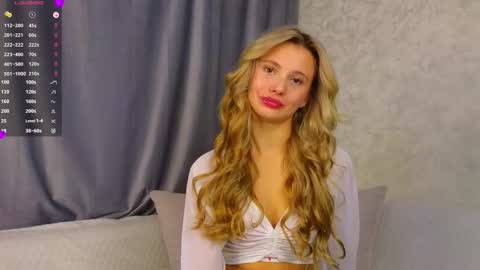 Snapshot of desireeclipse chatting on 11-17-25, 06:08 Willow online show from 11-17-25, 06:08