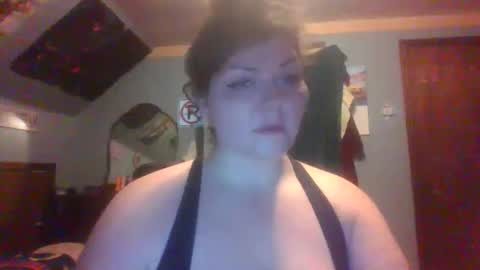 Snapshot of desireepeach69 chatting on 06-06-26, 01:32 desireepeach69 online show from 06-06-26, 01:32