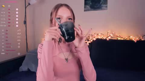 Jade online show from 10-19-25, 08:04