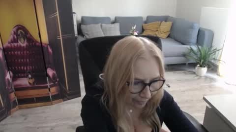 Snapshot of desiresofia chatting on 03-26-26, 02:44 S O F I A online show from 03-26-26, 02:44