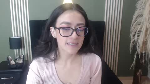 Snapshot of desiring__angel chatting on 01-14-25, 07:59 Desiring Angel online show from 01-14-25, 07:59