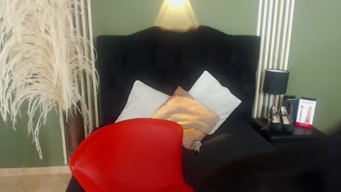 Snapshot of desiring__angel chatting on 01-31-25, 09:26 Desiring Angel online show from 01-31-25, 09:26