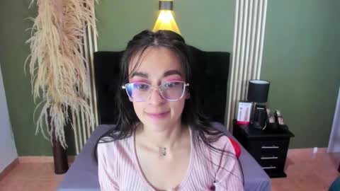 Snapshot of desiring__angel chatting on 03-06-25, 09:03 Desiring Angel online show from 03-06-25, 09:03