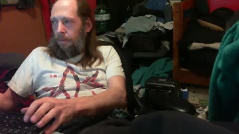 Snapshot of desolation2012 chatting on 02-20-25, 06:39 desolation2012 online show from 02-20-25, 06:39