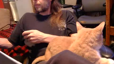 Snapshot of desolation2012 chatting on 11-01-25, 04:58 desolation2012 online show from 11-01-25, 04:58