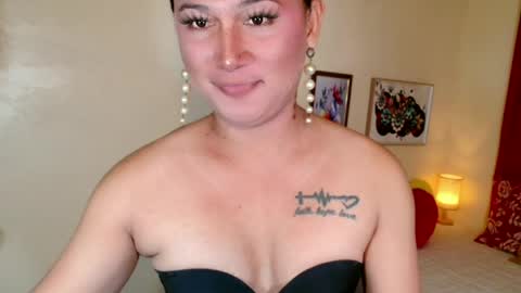 Snapshot of destenierose chatting on 06-24-26, 12:53 destenierose online show from 06-24-26, 12:53