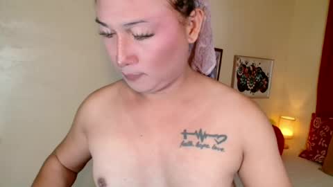 Snapshot of destenierose chatting on 07-05-26, 11:23 destenierose online show from 07-05-26, 11:23