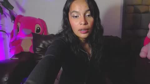Independent model online show from 05-13-26, 12:30