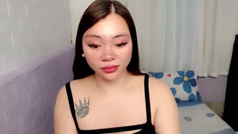 Snapshot of destinyroxie chatting on 01-21-25, 01:54 ROXIE  online show from 01-21-25, 01:54