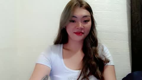 Snapshot of destinyroxie chatting on 10-19-25, 11:55 ROXIE  online show from 10-19-25, 11:55