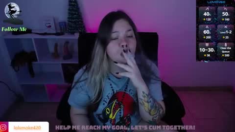 Snapshot of destroyall420 chatting on 12-11-24, 06:47 Lola Bdsm and fries online show from 12-11-24, 06:47