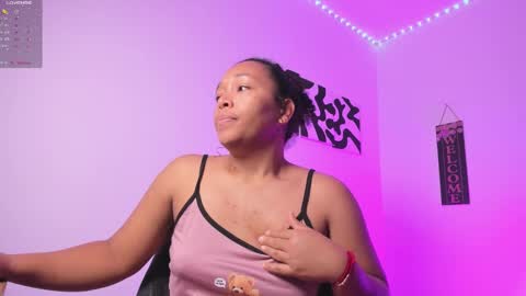 Snapshot of desty_y chatting on 10-28-25, 11:58 desty_y online show from 10-28-25, 11:58