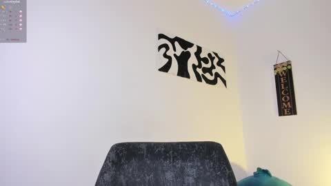 Snapshot of desty_y chatting on 11-13-25, 03:49 desty_y online show from 11-13-25, 03:49