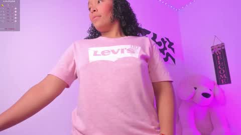 Snapshot of desty_y chatting on 12-05-25, 04:54 desty_y online show from 12-05-25, 04:54