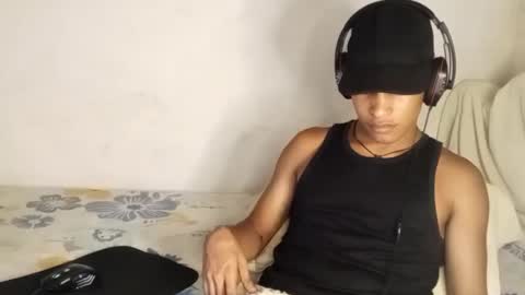 Snapshot of deus_steim chatting on 09-19-25, 05:31 deus_steim online show from 09-19-25, 05:31