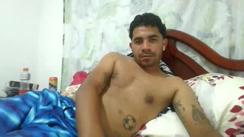 Snapshot of deusfranco93 chatting on 11-11-25, 05:07 deusfranco93 online show from 11-11-25, 05:07