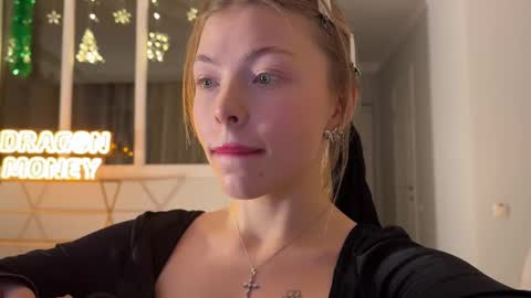 Snapshot of deva_alice chatting on 12-09-24, 04:58 Id be happy to have a steamy stream girl online show from 12-09-24, 04:58