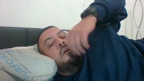 Snapshot of devil_angel66 chatting on 10-14-25, 04:52 devil_angel66 online show from 10-14-25, 04:52