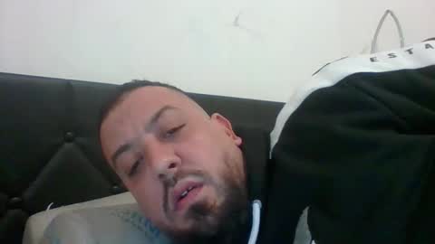 Snapshot of devil_angel66 chatting on 10-21-25, 04:51 devil_angel66 online show from 10-21-25, 04:51