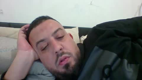 Snapshot of devil_angel66 chatting on 11-08-25, 05:23 devil_angel66 online show from 11-08-25, 05:23