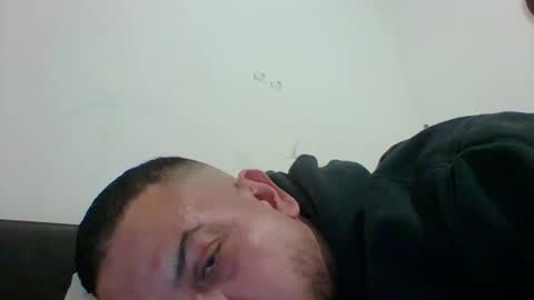 Snapshot of devil_angel66 chatting on 11-21-25, 05:11 devil_angel66 online show from 11-21-25, 05:11