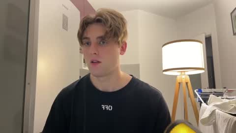 Snapshot of devilnut1 chatting on 01-30-25, 02:38 devilnut1 online show from 01-30-25, 02:38