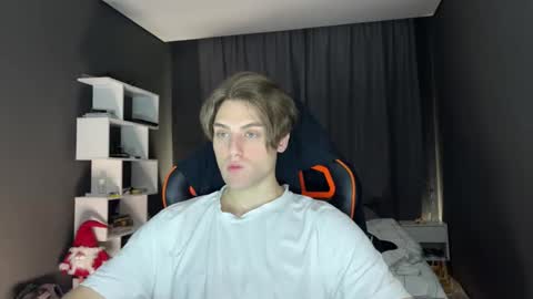 devilnut1 online show from 11-15-25, 06:37