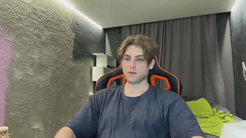 devilnut1 online show from 06-10-26, 08:52