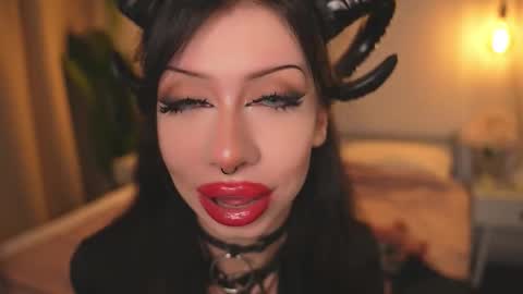 Snapshot of devilss_toy chatting on 11-01-25, 04:09 CIBELLE online show from 11-01-25, 04:09