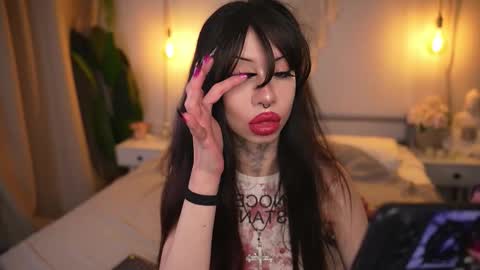 Snapshot of devilss_toy chatting on 11-21-25, 04:38 CIBELLE online show from 11-21-25, 04:38