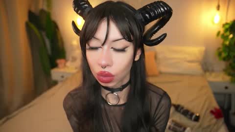 Snapshot of devilss_toy chatting on 11-28-25, 03:58 CIBELLE online show from 11-28-25, 03:58