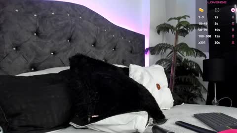 Snapshot of devlin_violet__ chatting on 12-27-24, 07:51 PaulaInsta  paulacastellanos 1Pvt open online show from 12-27-24, 07:51