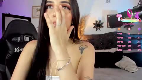 Snapshot of devlin_violet__ chatting on 09-17-25, 12:45 PaulaInsta  paulacastellanos 1Pvt open online show from 09-17-25, 12:45