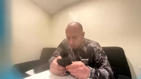 deznuts130 online show from 02-01-25, 04:35