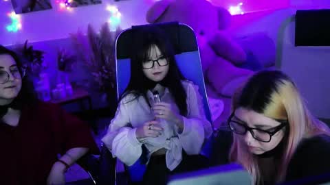 Dia online show from 03-01-26, 07:16