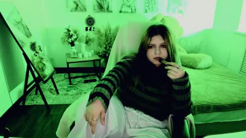 Dia online show from 04-25-26, 08:17