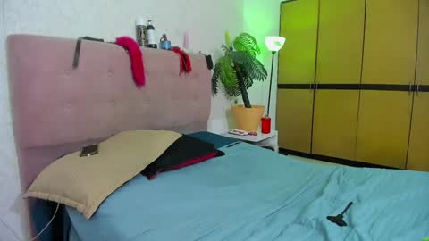 Snapshot of diabla_sexyboobs chatting on 01-22-25, 12:27 D I A B L A online show from 01-22-25, 12:27