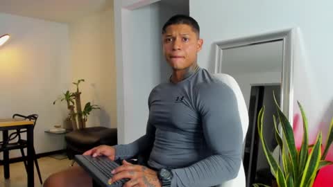 Diego online show from 02-08-25, 11:02